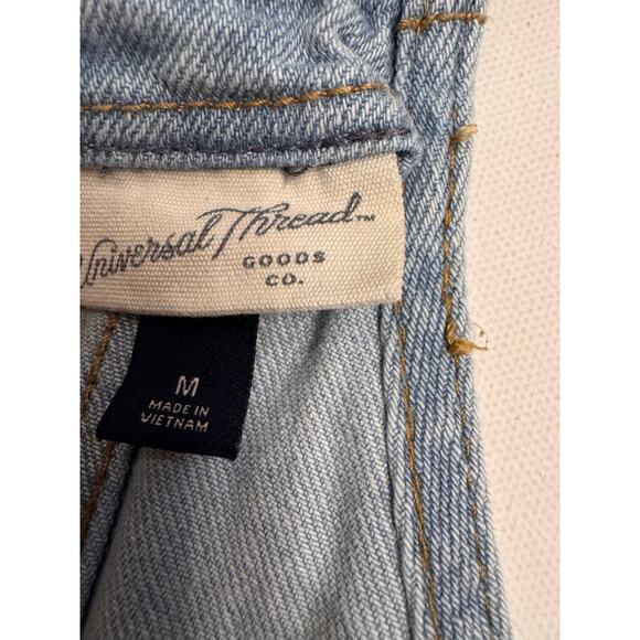 Universal Threads Women's Denim Overall Dress Size M Light Wash Pockets - Picture 3 of 5